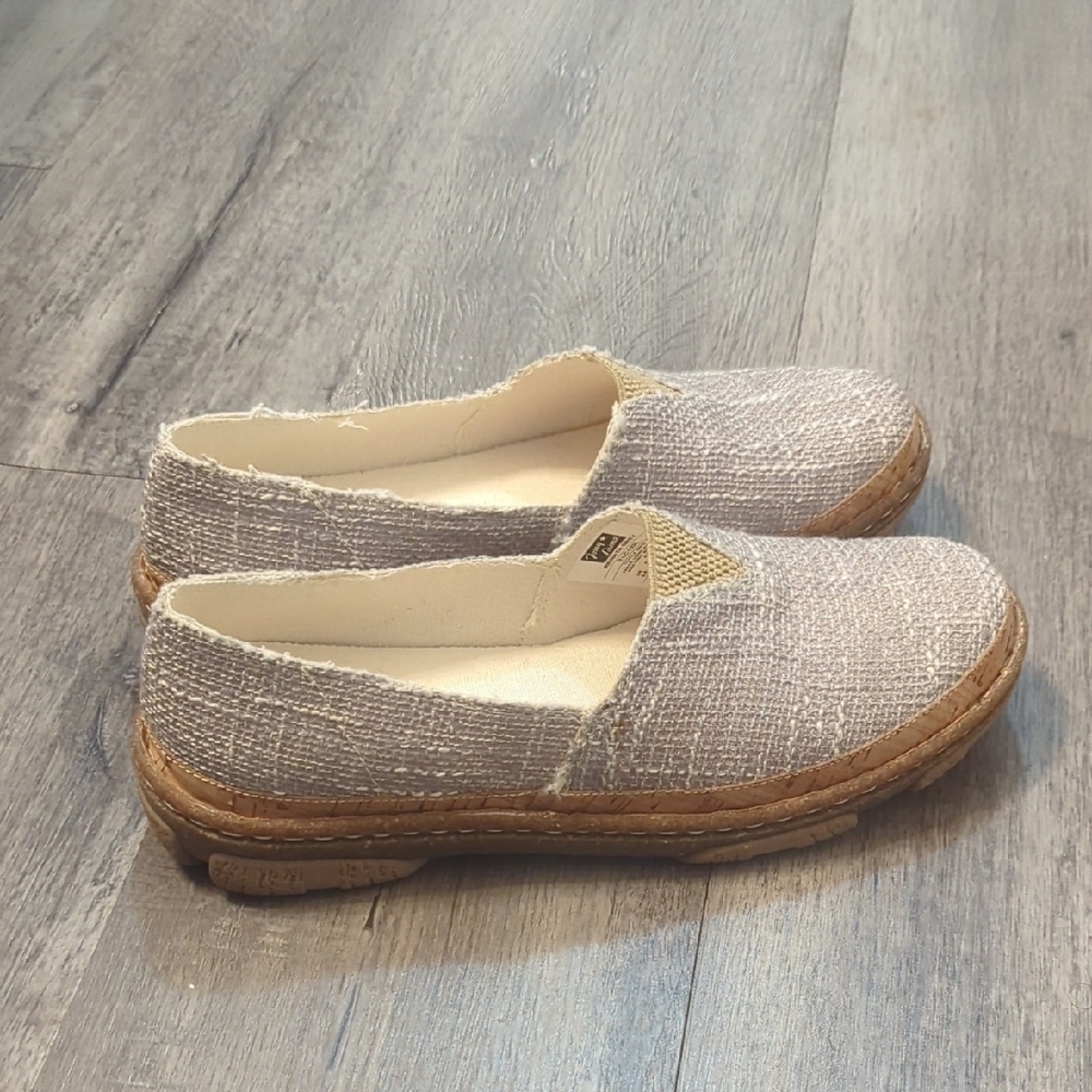 Tony Lama Slip On Renata Flats - Picture 2 of 8